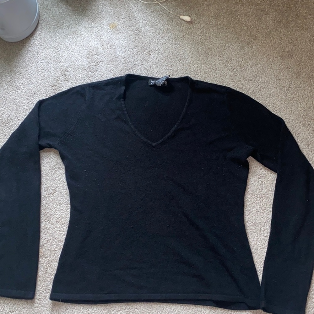 New York & Company V Neck Sweater